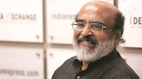 'വെറുപ്പിന്റെ രാഷ്ട്രീയം പ്രചരിപ്പിക്കുന്നു'; കേന്ദ്രത്തിനെതിരെ ആഞ്ഞടിച്ച് ഐസക്കിന്റെ ബജറ്റ് പ്രസംഗത്തിന് തുടക്കം