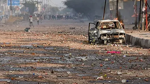 ‘പ്രതിരോധിക്കാനും ചോരയൊപ്പാനും ഇനിയും വൈകുന്നവര് വേട്ടക്കാര്ക്കൊപ്പമാണ്’