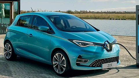 ഒറ്റ ചാര്ജില് 390 കിലോമീറ്റര് ; ഇന്ത്യന് നിരത്തുകള് കീഴടക്കാന് റെനോ സോയി