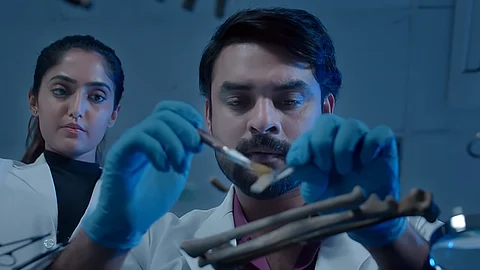 ‘ഫോറന്സിക് സയന്സിലെ നവീന സാങ്കേതികവിദ്യകള് ഉള്ക്കൊള്ളിച്ചു’; ചിത്രത്തിന് പ്രശംസ