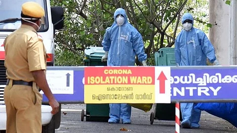 ഇറ്റലിയില് നിന്ന് 42 മലയാളികള് നെടുമ്പാശ്ശേരിയിലെത്തി ; ആലുവ താലൂക്ക് ആശുപത്രിയിലേക്ക് മാറ്റി