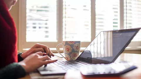 'വര്ക്ക് അറ്റ് ഹോമില് ജോലി ചെയ്യാന് കഴിയുന്നില്ലേ?';അമ്മമാര്ക്കും കുട്ടികള്ക്കുമായി ബാലമിത്രം പദ്ധതി