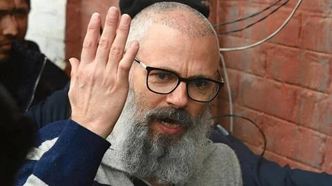 ‘ശുദ്ധവായു, വ്യായാമം, സംഗീതം’; ലോക്ക് ഡൗണിനെ അതിജീവിക്കാന് ടിപ്സുമായി ഒമര് അബ്ദുള്ള