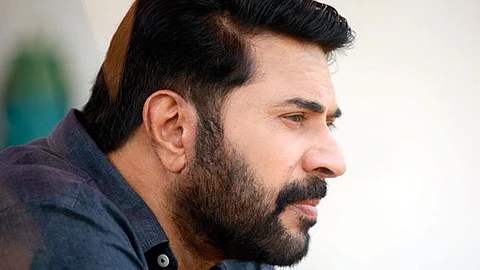 ആരോഗ്യപ്രവര്ത്തകരെയും, പോലീസിനെയും അനുസരിക്കാതിരിക്കുന്നത് സമൂഹത്തോട് ചെയ്യുന്ന വലിയ ദ്രോഹം: മമ്മൂട്ടി