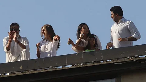 ‘അമാവാസിയില് വൈറസ് പരമാവധി കരുത്താര്ജിക്കും, കയ്യടിയും ശംഖൂതലും അവയെ നശിപ്പിക്കും’; അശാസ്ത്രീയ വാദവുമായി ബച്ചന്