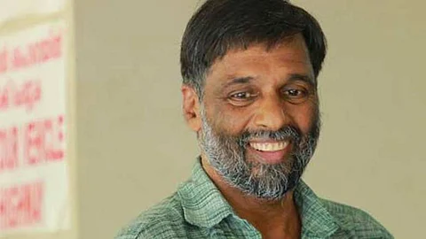 മോഹനന് വൈദ്യര് അറസ്റ്റില്;ജാമ്യമില്ലാ കുറ്റം ചുമത്തി;നടപടി കൊവിഡ് വ്യാജചികിത്സയുടെ പേരില്