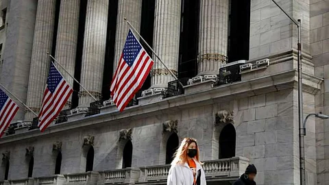 കൊവിഡ് 19: അമേരിക്കയില് സ്ഥിതി ഗുരുതരം, രോഗബാധിതരുടെ എണ്ണത്തില് ഒന്നാമത്