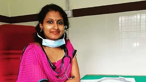 ‘പരിഭ്രാന്തി പരത്തി, അപവാദം പ്രചരിപ്പിച്ചു’; ഡോ.ഷിനു ശ്യാമളനെതിരെ കേസെടുത്ത് പൊലീസ്