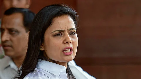 ‘കുളം കലക്കി മീന് പിടിക്കാന് ശ്രമിക്കുന്നവരുടെ വലയില് വീഴരുത്, കേരളം നിങ്ങളെ സംരക്ഷിക്കും’; അതിഥി തൊഴിലാളികളോട് ബംഗാള് എംപി