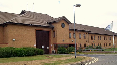 കൊവിഡ് ബാധിച്ച് യുകെയില് തടവുകാരന് മരിച്ചു; ജയിലിലും രോഗബാധിതരുടെ എണ്ണം വര്ധിക്കുന്നു