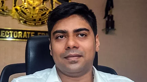 കൊറോണ വൈറസ് ബാധ : എറണാകുളത്ത് മുറികള് ഏറ്റെടുക്കാന് കളക്ടറുടെ ഉത്തരവ്