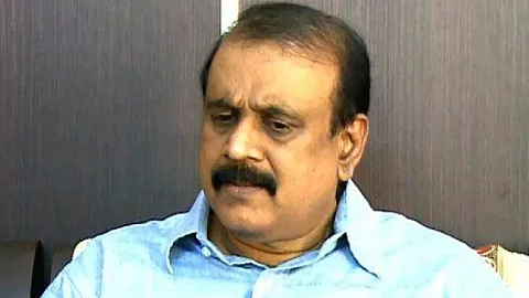 സെന്കുമാറിന്റെ വാര്ത്താസമ്മേളനത്തില് ബഹളം; മാധ്യമപ്രവര്ത്തകര് ഇറങ്ങിപ്പോയി