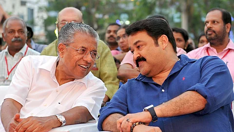 കൊവിഡിനെ നേരിടാന് 50 ലക്ഷം നല്കി മോഹന്ലാല്, മുഖ്യമന്ത്രിയുടെ ഇടപെടല് ചരിത്രത്തില് രേഖപ്പെടുത്തുമെന്നും കത്ത്