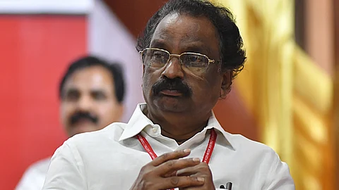 ‘ഐടി വകുപ്പിന്റെ നടപടിയോട് വിയോജിപ്പില്ല’, നടക്കുന്നത് മുഖ്യമന്ത്രിയെ അപമാനിക്കാനുള്ള ശ്രമമെന്ന് മന്ത്രി എകെ ബാലന്