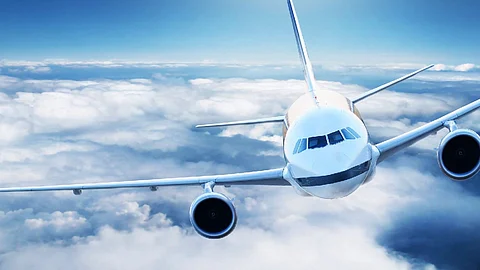 പ്രവാസികളുടെ മൃതദേഹം നാട്ടിലെത്തിക്കാം, നിയമങ്ങള് കര്ശനമായി പാലിക്കണം; പുതിയ ഉത്തരവിറക്കി കേന്ദ്രം