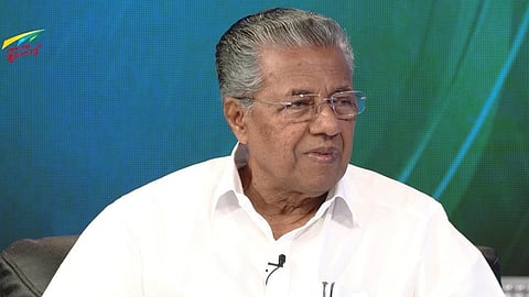 വിവാദ വ്യവസായികളുടെ ആക്ഷേപങ്ങളില് പദ്ധതികള് ഉപേക്ഷിക്കില്ല, സ്പ്രിങ്ക്ളറിലേത് മാധ്യമ പ്രോത്സാഹനത്തെ തുടര്ന്നെന്നും മുഖ്യമന്ത്രി
