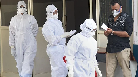 കര്ശന നടപടികളുമായി കേന്ദ്രം; ‘ഹോട്ട്സ്പോട്ടുകള്’ അടച്ചിടും, കേരളത്തില് ഏഴ് ജില്ലകള്