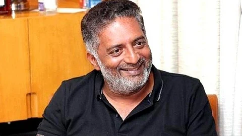 ‘സമ്പാദ്യങ്ങള് തീരുകയാണ്’, ദുരിതമനുഭവിക്കുന്നവരെ വായ്പയെടുത്തും സഹായിക്കുമെന്ന് പ്രകാശ് രാജ്