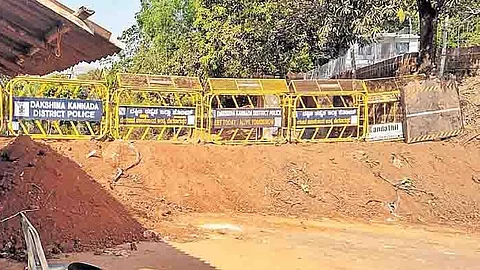 ഹൈക്കോടതി ഉത്തരവുണ്ടായിട്ടും രോഗികളെ കടത്തിവിടേണ്ടെന്ന നിലപാടില് കര്ണാടക ; സുപ്രീം കോടതിയില് അപ്പീലിനെന്ന് സൂചന