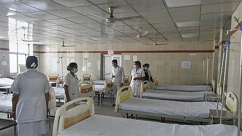 2.5 ലക്ഷം മുറികള് ; പ്രവാസികള്ക്കായി സജ്ജീകരണങ്ങളൊരുക്കി സര്ക്കാര്