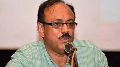 താരങ്ങള്ക്ക് ഇനി പഴയ പ്രതിഫലം നല്കാനാകില്ല, കൊവിഡിനെ നേരിടാന് അമ്പത് ശതമാനമെങ്കിലും കുറക്കണമെന്ന് നിര്മ്മാതാക്കള്