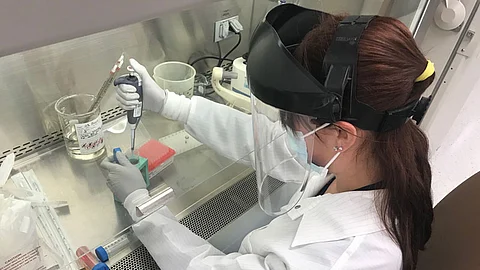 കൊറോണയിലെ ജനിതകമാറ്റം ; പുതിയ വര്ഗം കൂടുതല് മാരകവും അതിവേഗം പടരുന്നതെന്നും ഗവേഷകര്