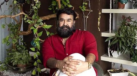 ‘എന്തിനാണ് ഇത്തരം സിനിമകളില് അഭിനയിക്കുന്നതെന്ന് പലരും എല്ലാക്കാലത്തും ചോദിക്കാറുണ്ട്’; ജന്മദിന ബ്ലോഗില് മോഹന്ലാല്