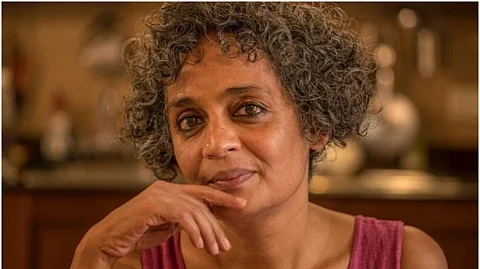 അരുന്ധതി റോയ് അഭിമുഖം: ലോക് ഡൗൺ നയം മഹാപരാധം, രാഷ്ട്രമനസ്സിൽ പാവങ്ങളില്ല