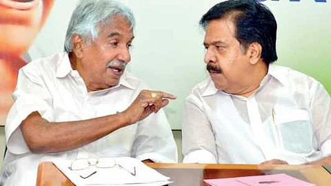 രമേശ് നല്ല വണ്ണം പ്രവര്ത്തിച്ചു, തല്ലിപ്പൊളിക്കല് അല്ല പ്രതിപക്ഷത്തിന്റെ കടമയെന്ന് ഉമ്മന്ചാണ്ടി