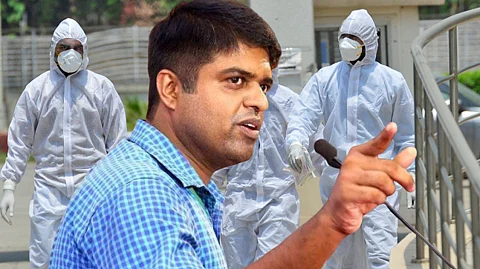 'ശ്രദ്ധിച്ചില്ലെങ്കിൽ പണി പാളും ക്വാറന്റൈൻ ഉത്തരവാദിത്തമായി കാണണം'