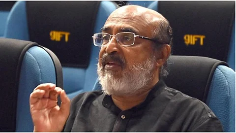 'യുഡിഎഫ് 10 കോടിക്ക് പറക്കാത്ത വിമാനം വാങ്ങിയവര്, മുഖ്യമന്ത്രിയുടെ ഉപദേശകരെല്ലാം ശമ്പളം വാങ്ങുന്നവരല്ല', വിമര്ശനങ്ങളോട് ധനമന്ത്രി