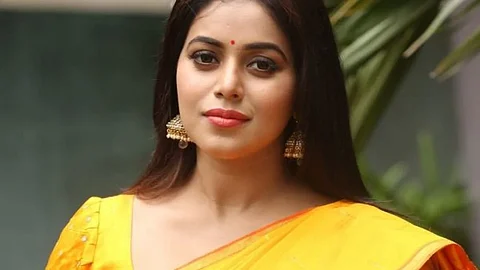 വരനായെത്തിയ ആള് നടി ഷംന കാസിമിനെ ഭീഷണിപ്പെടുത്തി പണം തട്ടാന് ശ്രമിച്ചു; നാല് പേര് പിടിയില്