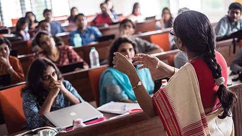 ‘ഉദ്യോഗാര്ത്ഥികളുടെ ഭാവി തകര്ക്കുന്നത്, മറവില് കച്ചവടവത്കരണവും’ ; അധ്യാപക നിയമന ഭേദഗതിക്കെതിരെ പ്രക്ഷോഭാഹ്വാനം