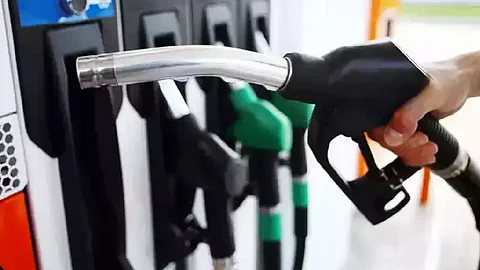 ഇന്ധനവില വീണ്ടും കൂട്ടി; ഫെബ്രുവരിയില് വില കൂടുന്നത് ഇത് ആറാം തവണ