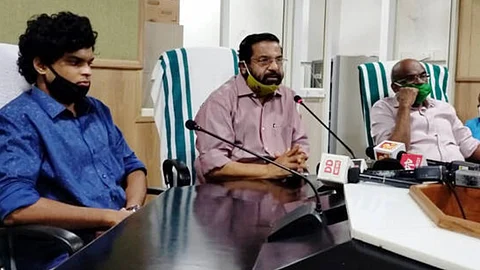 ശബരിമലയില് ഭക്തരെ പ്രവേശിപ്പിക്കില്ല, ഉത്സവം ചടങ്ങുമാത്രമായി നടത്താനും തീരുമാനം