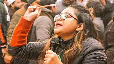 'മാനുഷിക പരിഗണന';സഫൂറ സര്ഗാറിന് ജാമ്യം