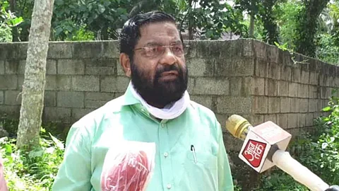 'ശിവശങ്കര് വിശ്വാസവഞ്ചകന്', ഒരാളുടെ വ്യക്തിജീവിതം എങ്ങനെയെന്ന് കണ്ടെത്താന് ദിവ്യദൃഷ്ടി ഇല്ലെന്ന് കടകംപള്ളി സുരേന്ദ്രന്