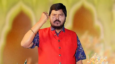 'ചൈനീസ് ഭക്ഷണം വില്ക്കുന്ന റസ്റ്റോറന്റുകള് നിരോധിക്കണം', ആവശ്യവുമായി കേന്ദ്രമന്ത്രി രാംദാസ് ആത്താവാലെ