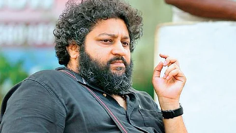 'സിനിമയെടുത്ത് ഇഷ്ടമുള്ളിടത്ത് കാണിക്കും, തടയാന് വരണ്ട', ഇത് മികച്ച സൃഷ്ടികള്ക്കുള്ള സമയമെന്ന് ലിജോ ജോസ് പെല്ലിശേരി