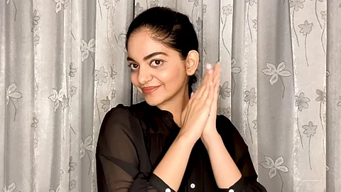 'കുറ്റക്കാരനായി ഫ്രെയിം ചെയ്യാനായിരുന്നില്ല ഉദ്ദേശം' ; ക്ഷമ ചോദിച്ച് അഹാന കൃഷ്ണ