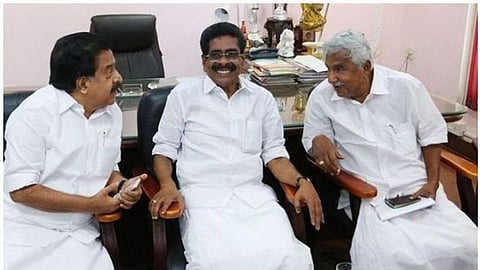 നിയമസഭയിലേക്ക് കോണ്ഗ്രസിനെ നയിക്കാന് മൂന്ന് നേതാക്കള്; എകെ ആന്റണിയുടെ ഫോര്മുല ഇങ്ങനെ