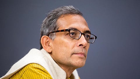 'പാവപ്പെട്ടവരുടെ കൈകളില് കൂടുതല് പണമെത്തിക്കുകയെന്നത് മാത്രമാണ് പോംവഴി' ; സാമ്പത്തിക പ്രതിസന്ധിയില് അഭിജിത്ത് ബാനര്ജി