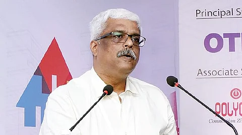 എം ശിവശങ്കര് ദീര്ഘകാല അവധിയിലേക്ക്, അപേക്ഷ നല്കി
