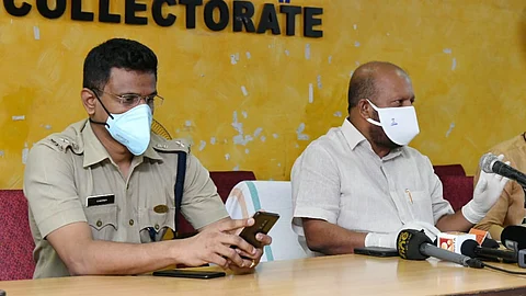 കൊച്ചിയില് കടുത്ത നിയന്ത്രണം; ആവശ്യമില്ലാതെ പുറത്തിറങ്ങരുത്