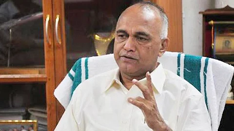 'മതത്തിന്റെയും ജാതിയുടെയും പേരില് ജനങ്ങളെ ഭിന്നിപ്പിച്ചവരുടെ ബുദ്ധിയില് ഉടലെടുത്തതാണ് വണ് ഇന്ത്യ വണ് പെന്ഷന്'; എളമരം കരീം