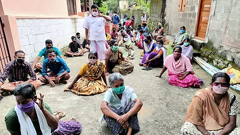 'തന്റെ വീട്ടില് കൊണ്ടുപോടോ'; ചര്ച്ചയ്ക്കെത്തിയ ഉദ്യോഗസ്ഥനോട് ആക്രോശിച്ച് ബിജെപി കൗണ്സിലര്