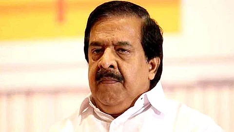 'തിരുവനന്തപുരം വിമാനത്താവളം സംസ്ഥാനത്തിന്റെ സ്വത്ത്', കേന്ദ്രസര്ക്കാര് തീരുമാനം പുനഃപരിശോധിക്കണമെന്ന് ചെന്നിത്തല