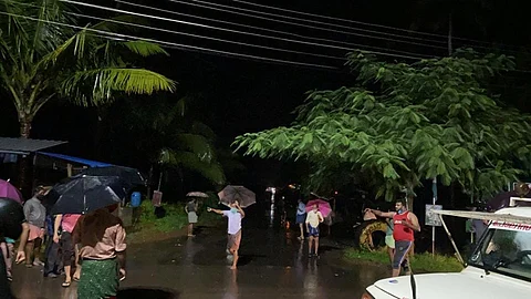 കരിപ്പൂര് അപകട കാരണം മോശം കാലാവസ്ഥ; പൈലറ്റിന് റണ്വേ കാണാന് പറ്റിയില്ല