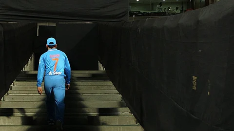 വിമർശനങ്ങളേയും മറികടക്കാനുള്ളത്ര നേട്ടങ്ങൾ വെട്ടിപ്പിടിച്ചിട്ടാണ് അദ്ദേഹം പാഡഴിക്കുന്നത്