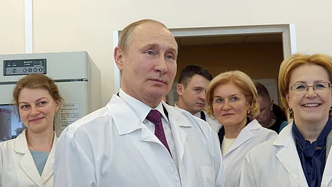 കൊവിഡ് വാക്സിന്: പുടിന്റെ വ്യാജപേജില് നന്ദി അറിയിച്ച് മലയാളികള്